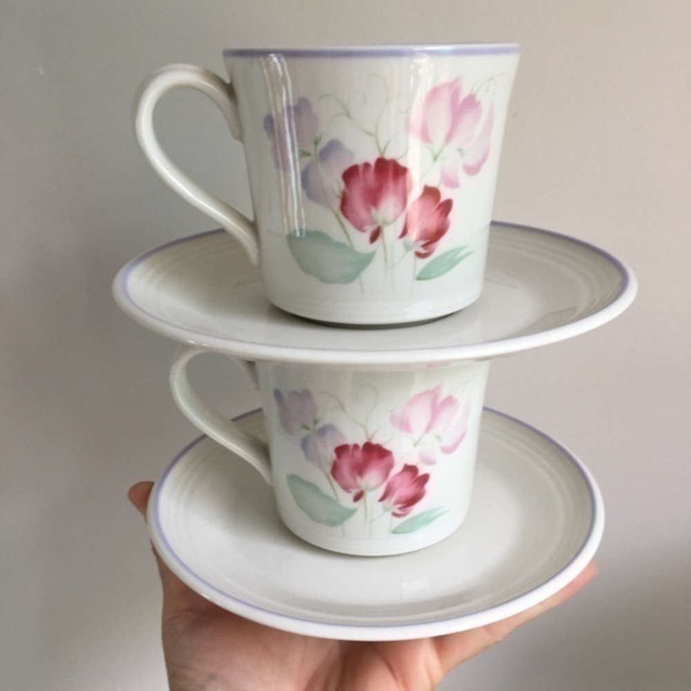 Vintage Royal Doulton Fresh Flowers Cups and Saucers Made in England 1983